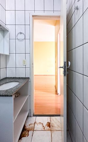 Apartamento à venda com 56m², 2 quartos e 1 vagaBanheiro Social