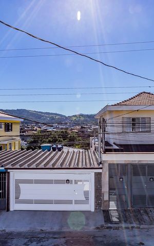 Casa à venda com 200m², 3 quartos e 2 vagas Casa à venda com 200m², 3 quartos e 2 vagasVista Área de Serviço