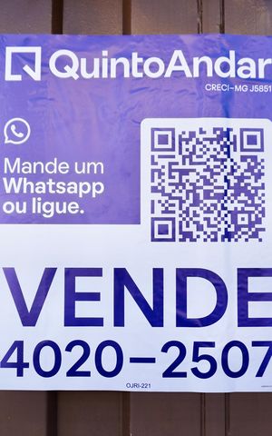 Casa à venda com 313m², 5 quartos e 3 vagas Casa à venda com 313m², 5 quartos e 3 vagasInstalação de placa 5A: foto 1