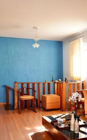 Casa à venda com 313m², 5 quartos e 3 vagas Casa à venda com 313m², 5 quartos e 3 vagasSala