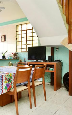Casa à venda com 313m², 5 quartos e 3 vagas Casa à venda com 313m², 5 quartos e 3 vagasSala de Jantar