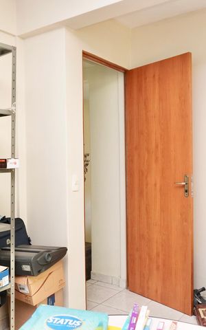 Casa à venda com 313m², 5 quartos e 3 vagas Casa à venda com 313m², 5 quartos e 3 vagasQuarto 3