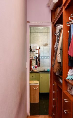 Casa à venda com 313m², 5 quartos e 3 vagas Casa à venda com 313m², 5 quartos e 3 vagasSuíte - Closet