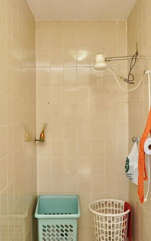 Casa à venda com 313m², 5 quartos e 3 vagas Casa à venda com 313m², 5 quartos e 3 vagasLavabo