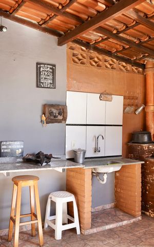 Casa à venda com 313m², 5 quartos e 3 vagas Casa à venda com 313m², 5 quartos e 3 vagasEspaço Gourmet
