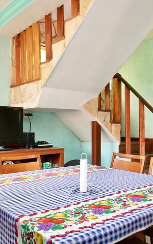 Casa à venda com 313m², 5 quartos e 3 vagas Casa à venda com 313m², 5 quartos e 3 vagasSala de Jantar