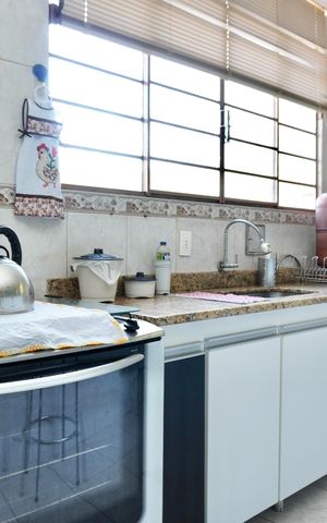 Casa à venda com 313m², 5 quartos e 3 vagas Casa à venda com 313m², 5 quartos e 3 vagasCozinha