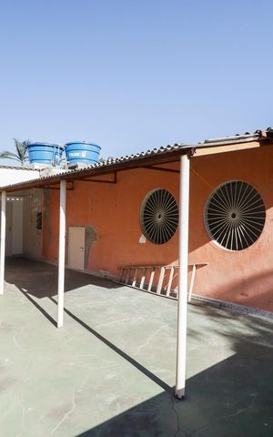 Casa à venda com 350m², 6 quartos e 5 vagas