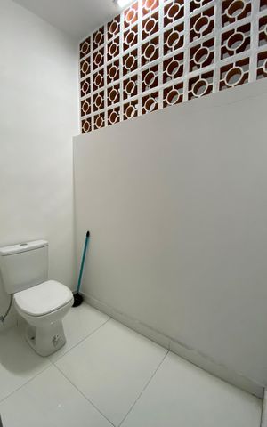 Casa para alugar com 185m², 3 quartos e 2 vagas Casa para alugar com 185m², 3 quartos e 2 vagasBanheiro