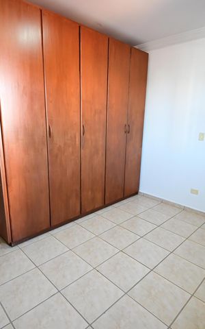 Casa para alugar com 240m², 4 quartos e 4 vagas