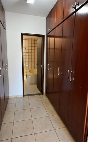 Casa para alugar com 240m², 4 quartos e 4 vagas