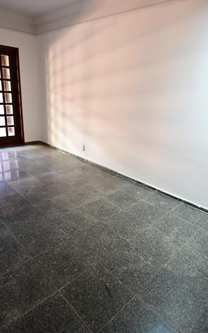 Casa para alugar com 240m², 4 quartos e 4 vagas