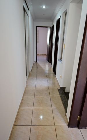 Casa para alugar com 240m², 4 quartos e 4 vagas