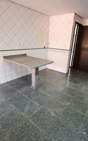 Casa para alugar com 240m², 4 quartos e 4 vagas