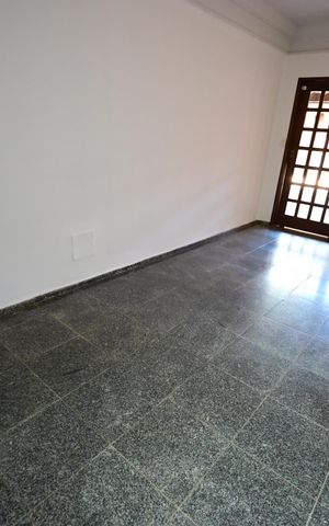 Casa para alugar com 240m², 4 quartos e 4 vagas