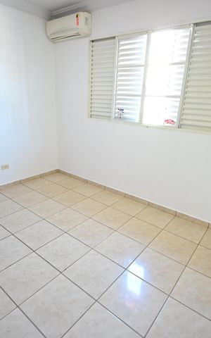 Casa para alugar com 240m², 4 quartos e 4 vagas