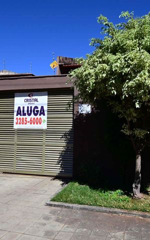 Casa para alugar com 240m², 4 quartos e 4 vagas