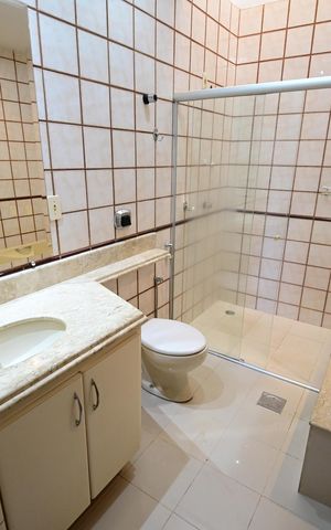 Casa para alugar com 240m², 4 quartos e 4 vagas