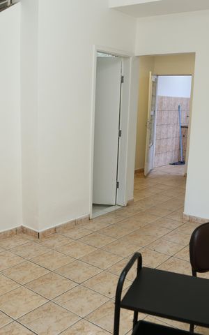 Casa para alugar com 75m², 2 quartos e 2 vagasSala 