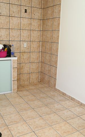 Casa para alugar com 75m², 2 quartos e 2 vagasCozinha
