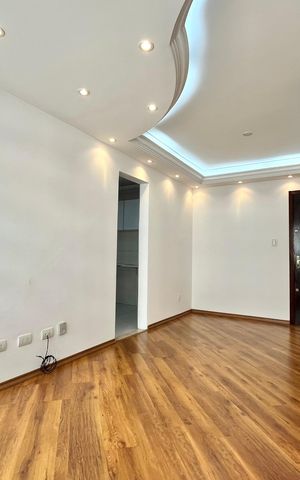 Apartamento à venda com 70m², 2 quartos e 1 vaga Apartamento à venda com 70m², 2 quartos e 1 vagaSala