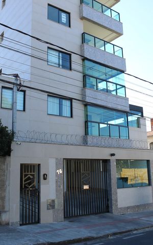 Apartamento à venda com 180m², 3 quartos e 2 vagasFachada