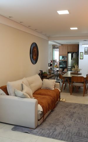 Apartamento à venda com 180m², 3 quartos e 2 vagasSala