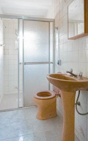 Casa para alugar com 97m², 2 quartos e sem vaga Casa para alugar com 97m², 2 quartos e sem vagaBanheiro