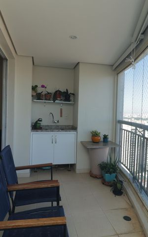 Apartamento à venda com 115m², 3 quartos e 2 vagasVaranda
