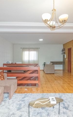 Casa à venda com 260m², 3 quartos e 2 vagas Casa à venda com 260m², 3 quartos e 2 vagasSala 2