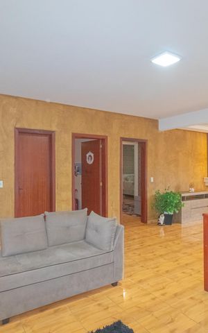 Casa à venda com 260m², 3 quartos e 2 vagas Casa à venda com 260m², 3 quartos e 2 vagasSala 2