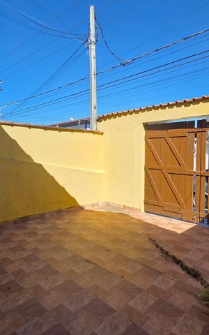 Casa para alugar com 78m², 2 quartos e 2 vagas Casa para alugar com 78m², 2 quartos e 2 vagasÁrea externa
