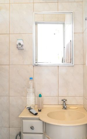 Casa à venda com 184m², 3 quartos e 2 vagasBanheiro Quarto 3 - Suite