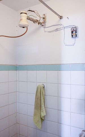 Casa à venda com 184m², 3 quartos e 2 vagasEdícula - Banheiro 