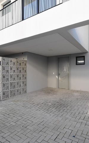 Casa de condomínio à venda com 126m², 2 quartos e 2 vagasÁrea externa