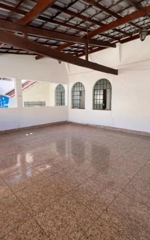 Casa para alugar com 180m², 4 quartos e 2 vagas Casa para alugar com 180m², 4 quartos e 2 vagasÁrea comum