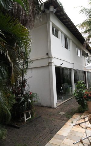 Casa para alugar com 600m², 5 quartos e 4 vagasQuintal / Jardim