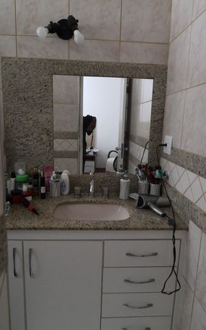 Casa para alugar com 600m², 5 quartos e 4 vagasBanheiro do Quarto 1