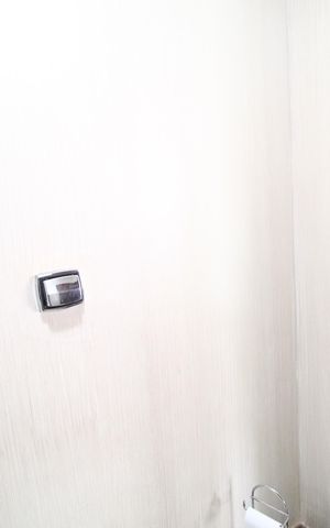 Casa para alugar com 600m², 5 quartos e 4 vagasBanheiro da varanda