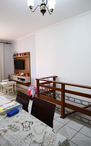 Casa à venda com 157m², 3 quartos e 2 vagasSala