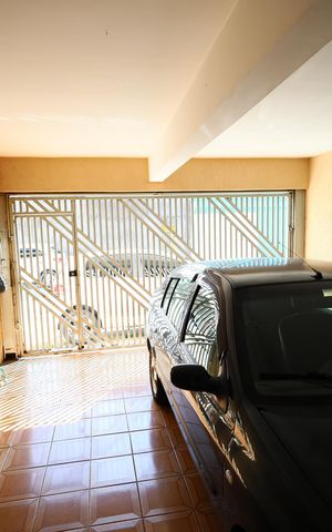 Casa à venda com 157m², 3 quartos e 2 vagasGaragem