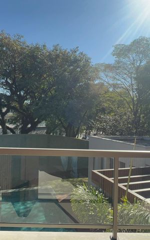 Casa à venda com 799m², 3 quartos e 1 vaga Casa à venda com 799m², 3 quartos e 1 vagaVaranda da Suíte 2