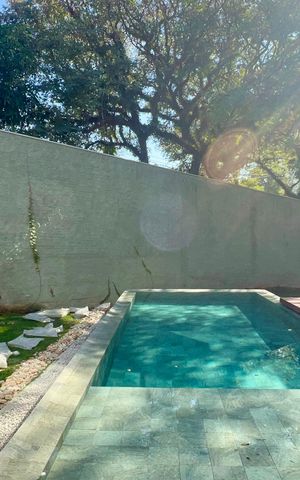 Casa à venda com 799m², 3 quartos e 1 vaga Casa à venda com 799m², 3 quartos e 1 vagaPiscina