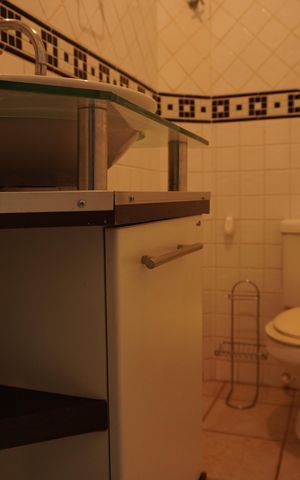 Casa de condomínio para alugar com 150m², 3 quartos e 3 vagasBanheiro Social