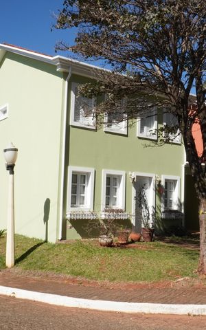 Casa de condomínio para alugar com 150m², 3 quartos e 3 vagasFachada