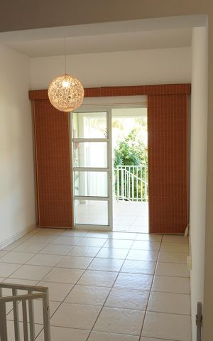 Casa de condomínio para alugar com 150m², 3 quartos e 3 vagasSala 2