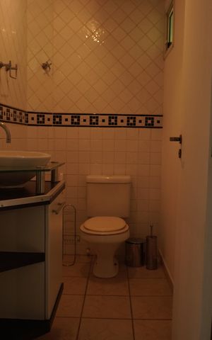 Casa de condomínio para alugar com 150m², 3 quartos e 3 vagasBanheiro Social