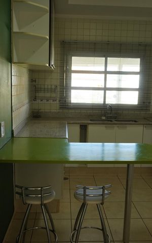 Casa de condomínio para alugar com 150m², 3 quartos e 3 vagasCozinha