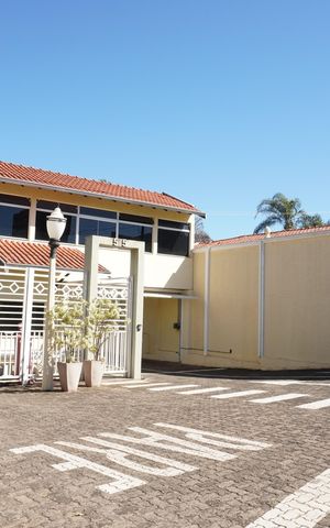Casa de condomínio para alugar com 150m², 3 quartos e 3 vagasFachado do condomínio