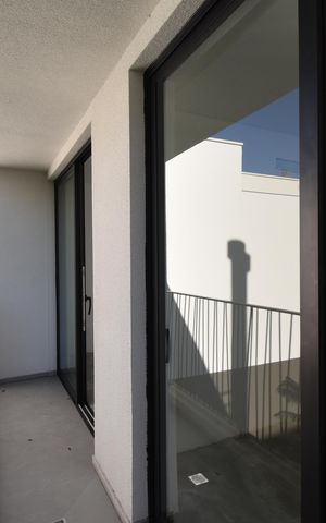 Casa de condomínio à venda com 136m², 3 quartos e 2 vagasSacada